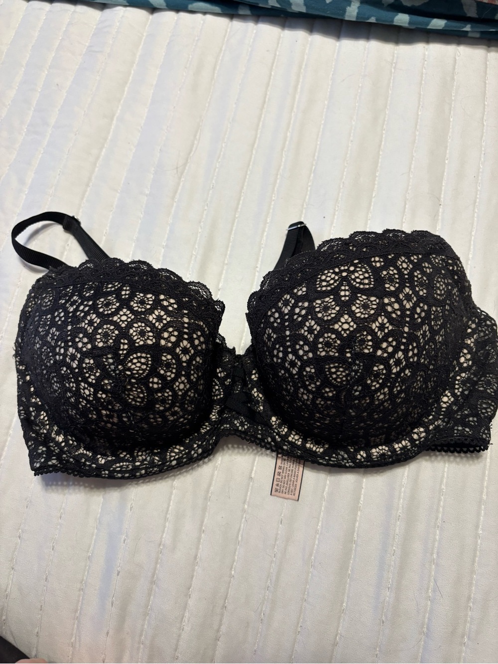 Victoria Secret Underwire Lace Bra